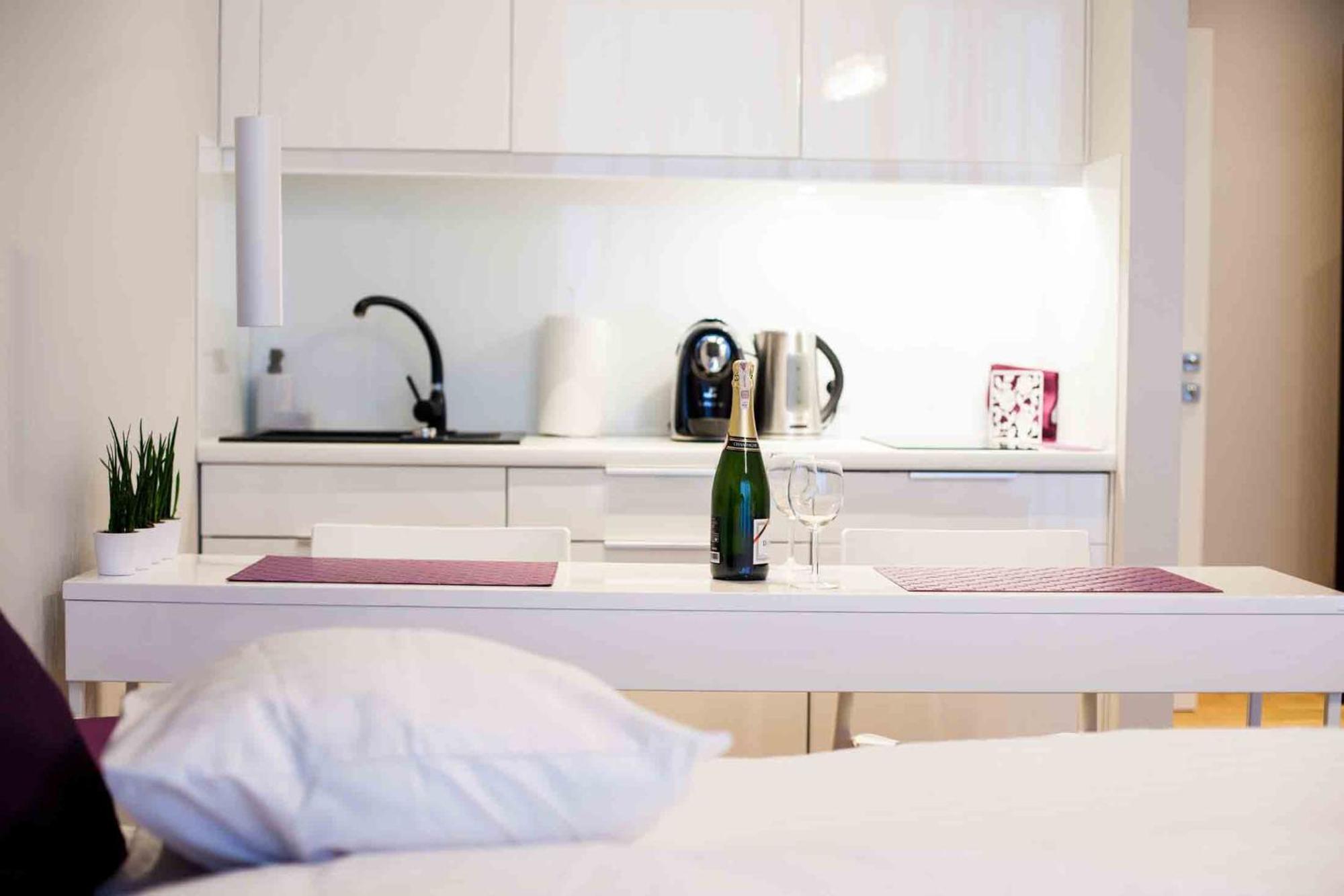 Triton Apartments Warsawa Bagian luar foto