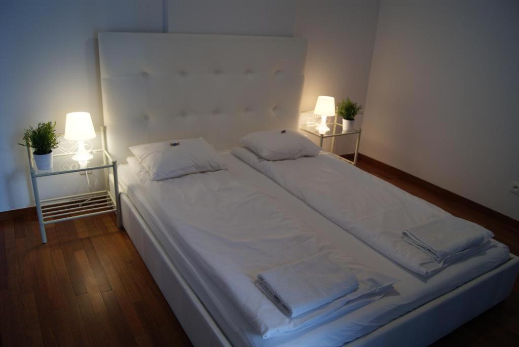 Triton Apartments Warsawa Bagian luar foto